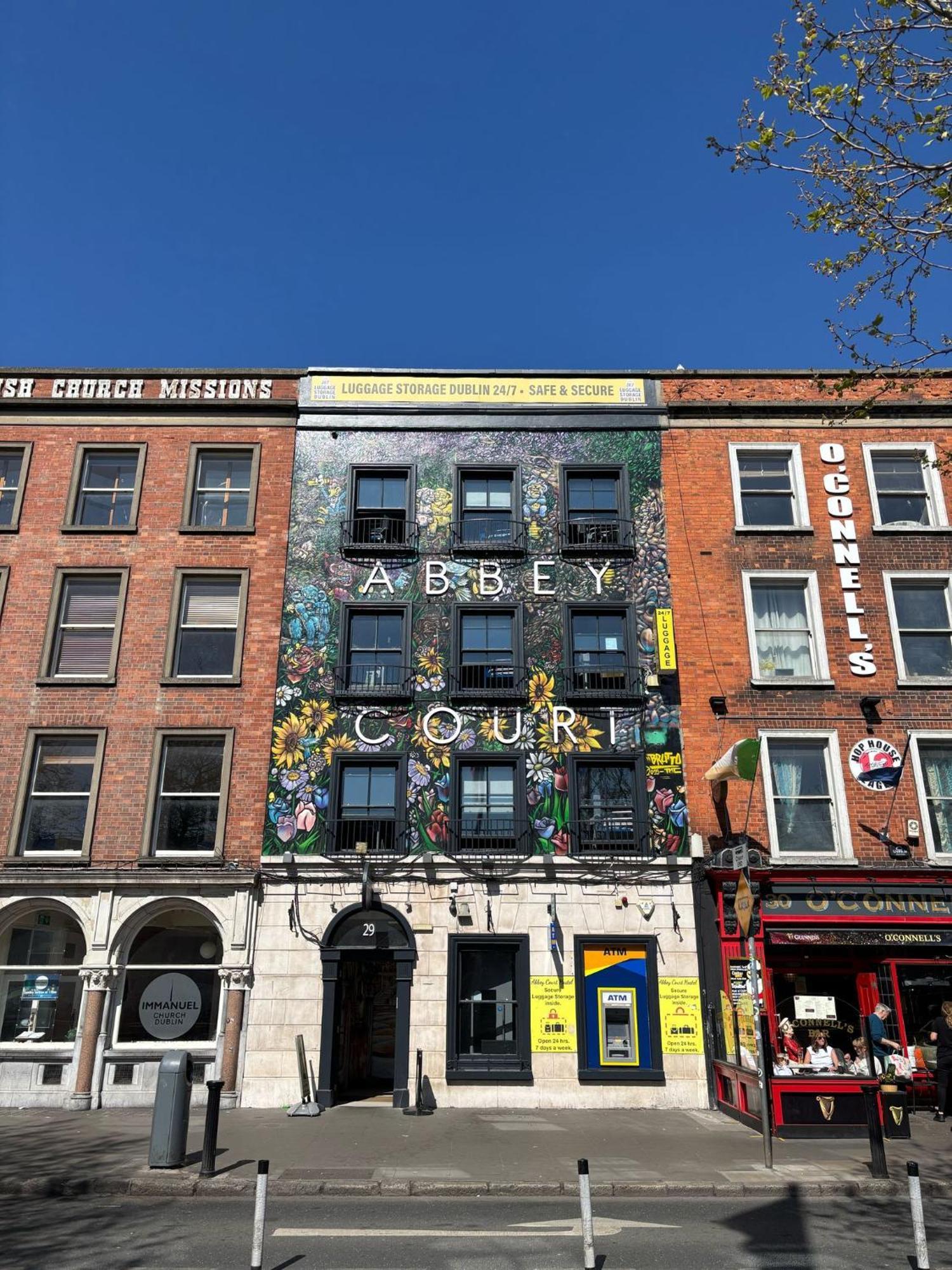 Abbey Court Hostel Dublin Exterior photo